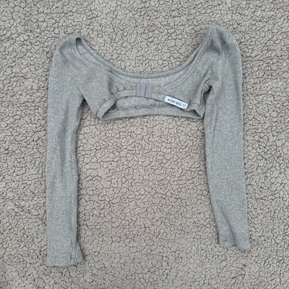 My mum made it staple open back Long Sleeve Crop Top - Picture 3 of 8